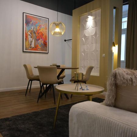 Meetsleopold Apartment Wina Bagian luar foto